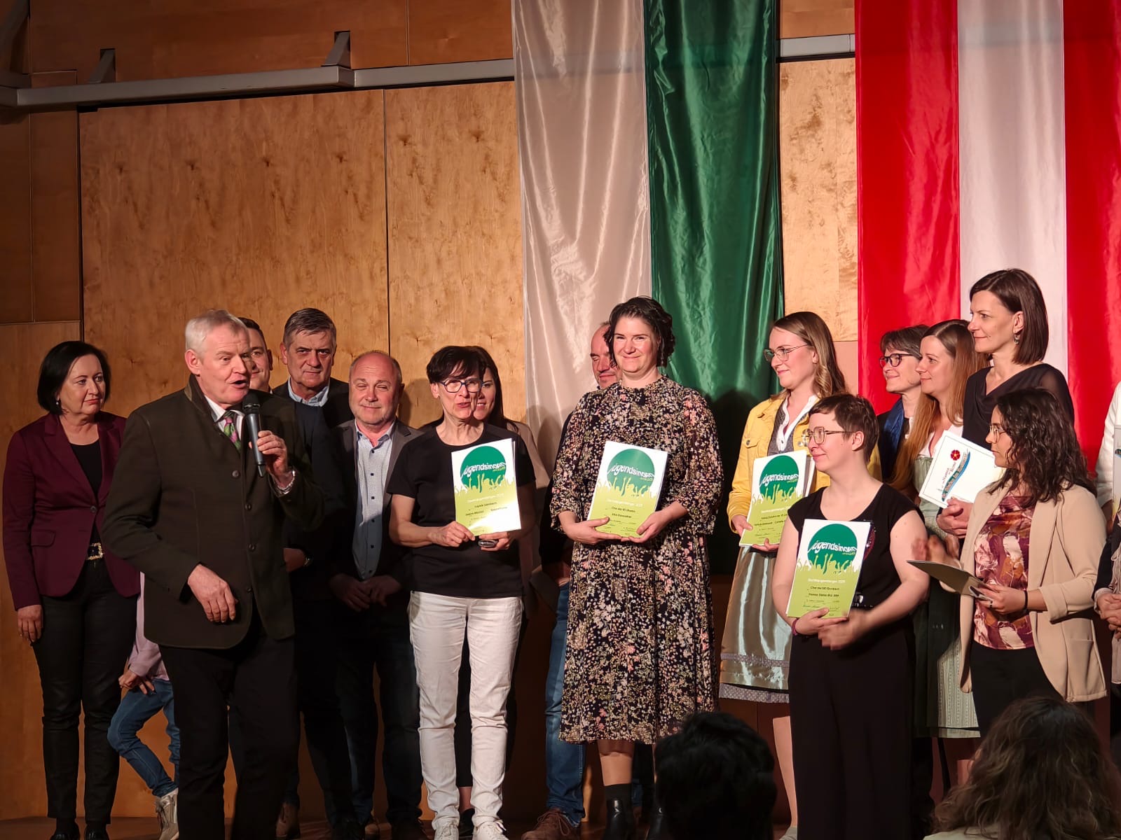 38a183d8 717d 48ec 8419 aa4ee7f5b65b